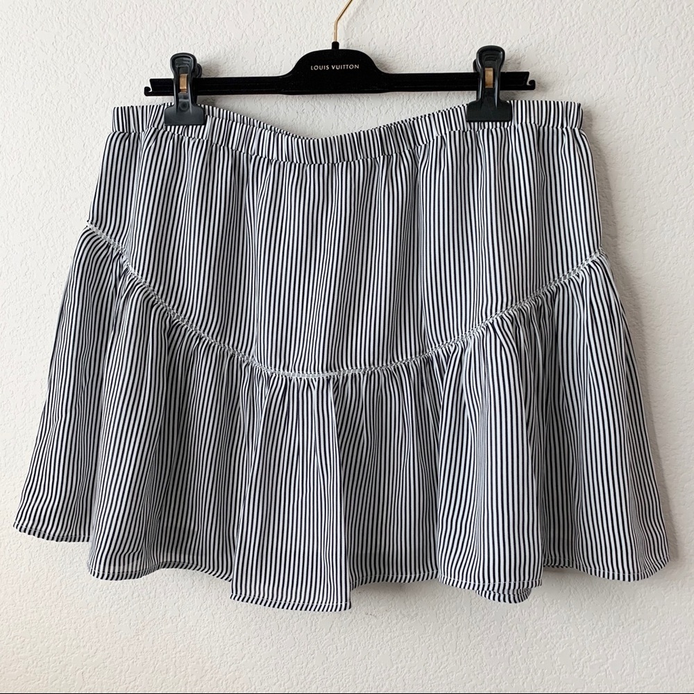 Banana republic flowy skirt